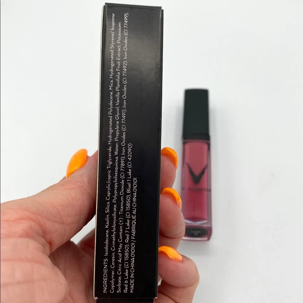 V. Kosmetik | Lipstick Liquid Velvet in Bubbly BNIB